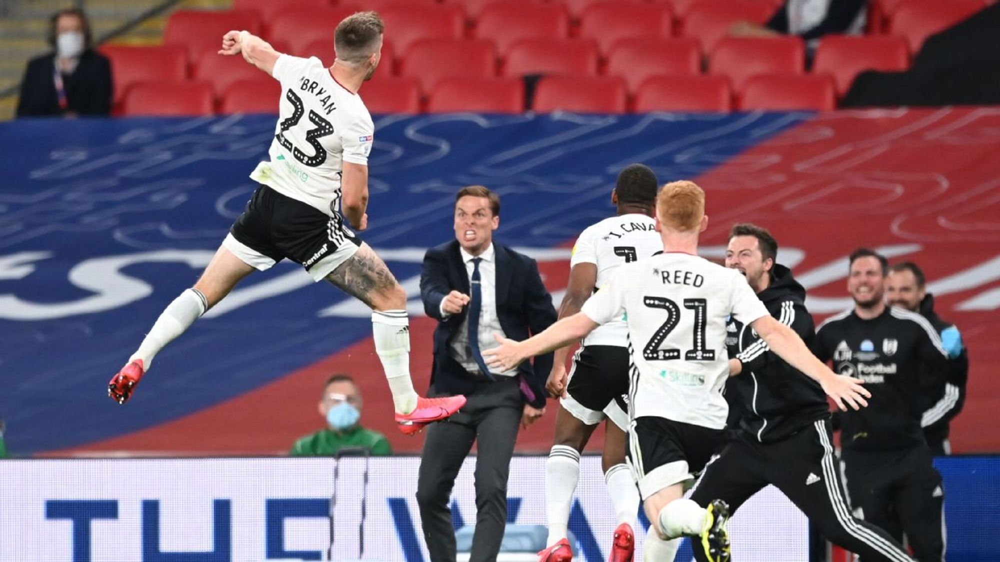 令人瞩目 令人瞩目